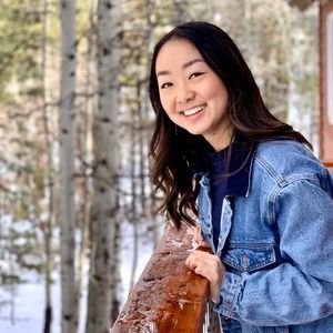 Meet your Posher, Laura